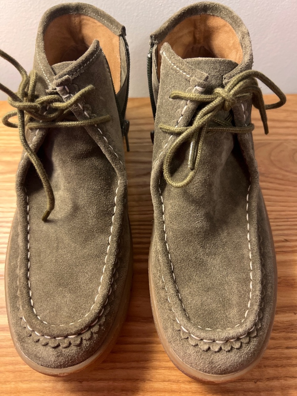 Comfortiva Align Olive Green Suede Chukka Desert Boot style size 7 unworn